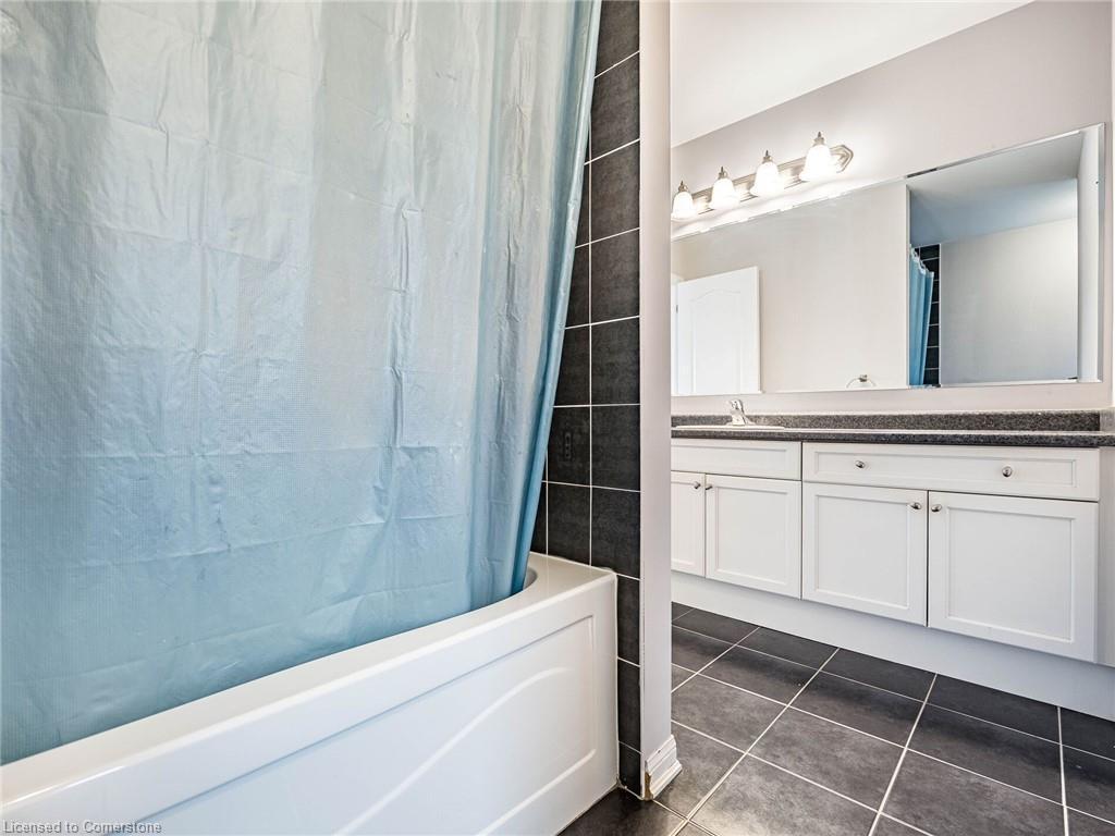 416 Gooch Crescent, Milton, ON - Indoor Photo Showing Bathroom