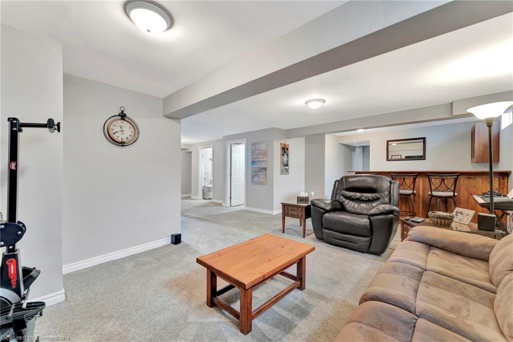 375 Elliott Street, Cambridge, ON - Indoor