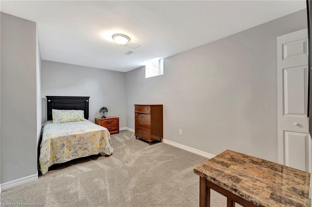 375 Elliott Street, Cambridge, ON - Indoor Photo Showing Bedroom