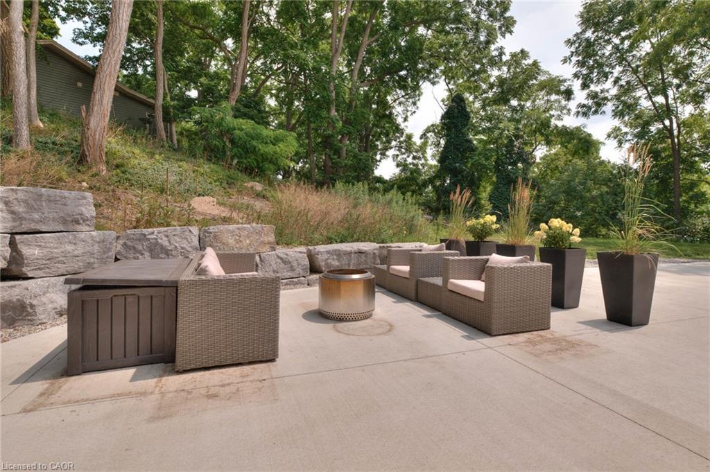 38 Shirk Place, Kitchener, ON - Outdoor