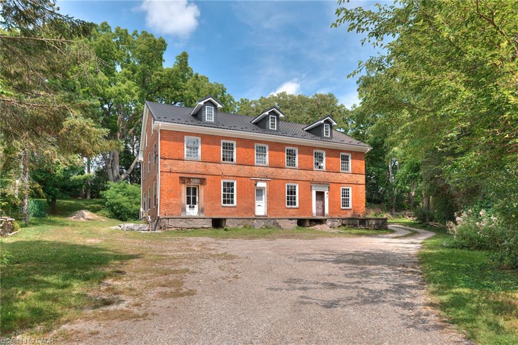 38 Shirk Place, Kitchener, ON - Outdoor