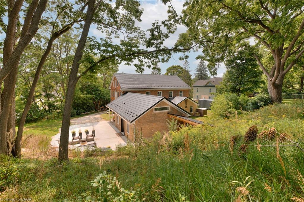 38 Shirk Place, Kitchener, ON - Outdoor