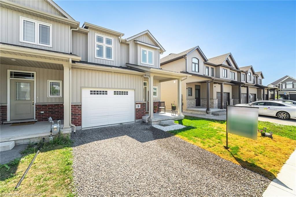 9 Bowman Crescent, Niagara Falls, ON - Outdoor With Facade