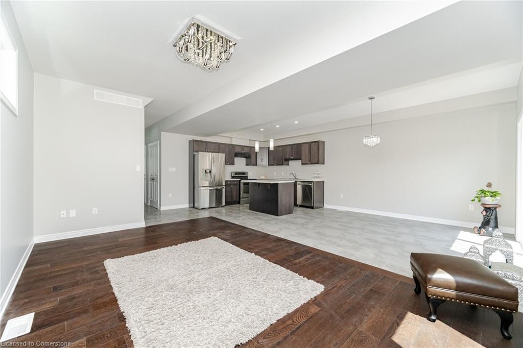 9 Bowman Crescent, Niagara Falls, ON - Indoor