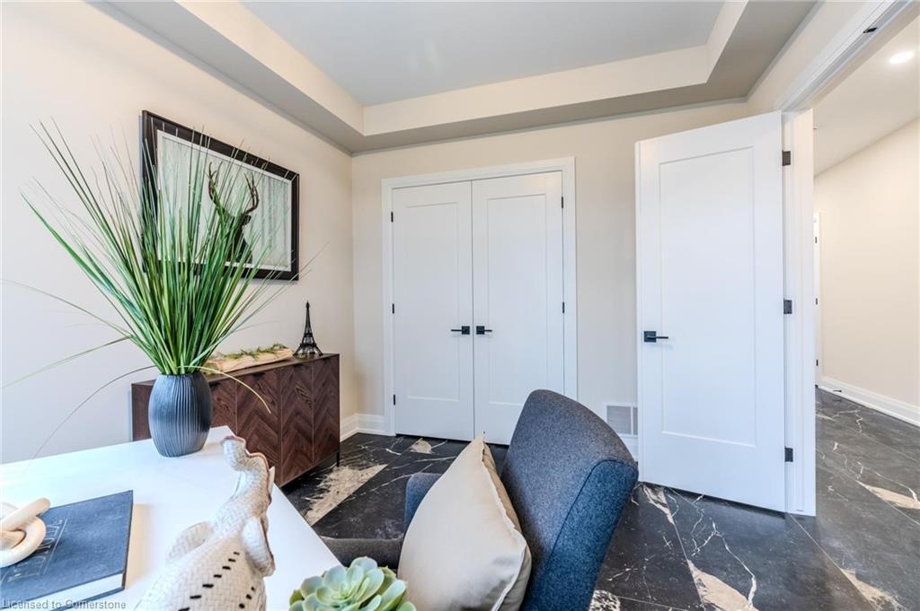 7 Bartlett Avenue, Grimsby, ON - Indoor