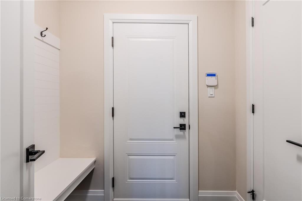 7 Bartlett Avenue, Grimsby, ON - Indoor Photo Showing Other Room