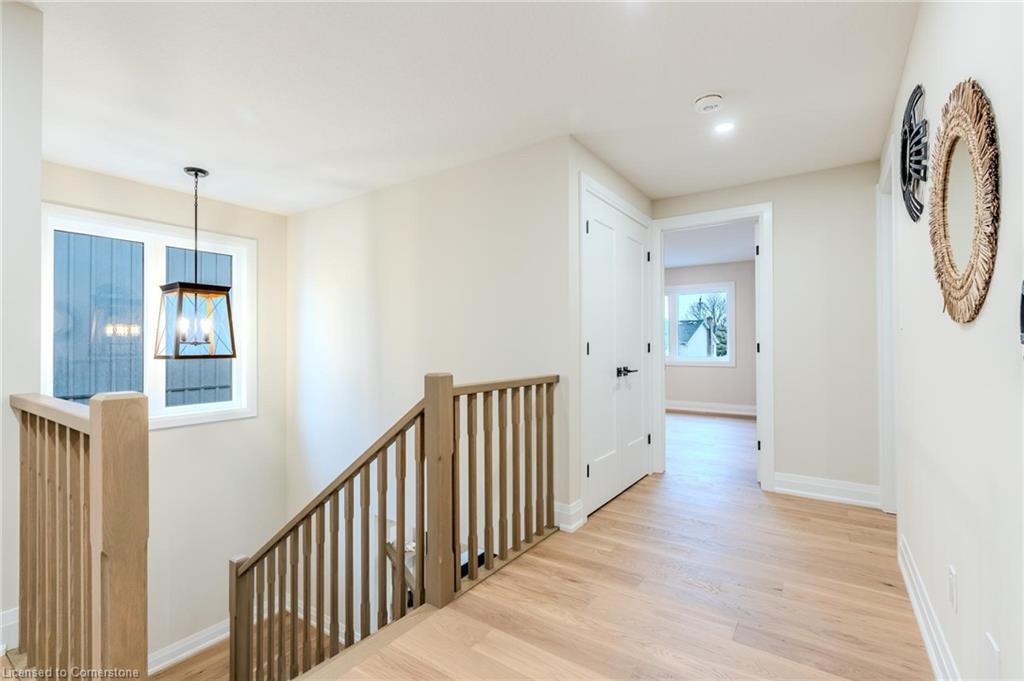 7 Bartlett Avenue, Grimsby, ON - Indoor Photo Showing Other Room