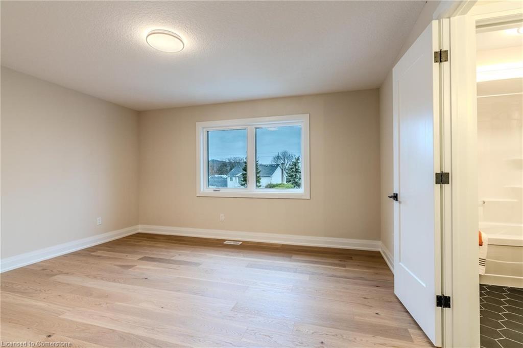 7 Bartlett Avenue, Grimsby, ON - Indoor Photo Showing Other Room