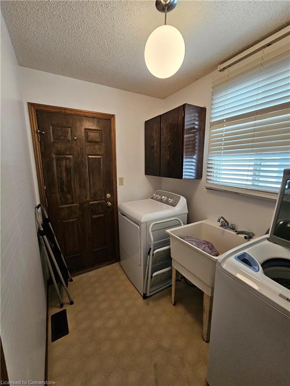 62 Landron Avenue, Hamilton, ON - Indoor Photo Showing Laundry Room