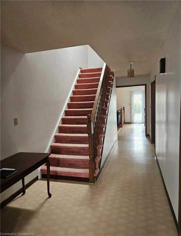 62 Landron Avenue, Hamilton, ON - Indoor Photo Showing Other Room