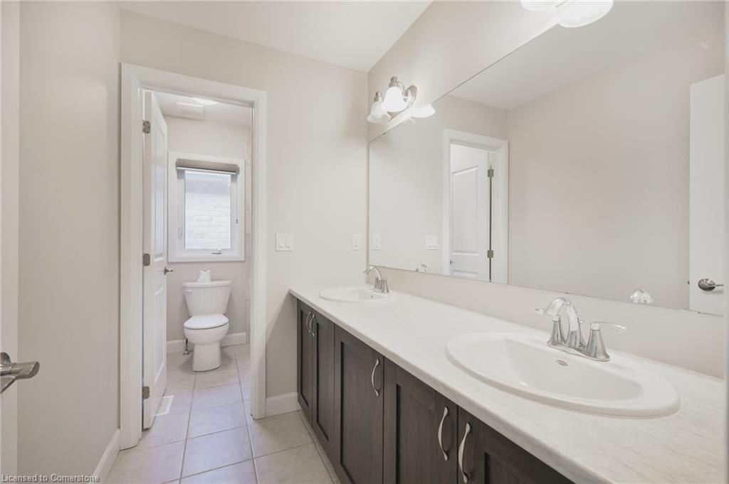 101 York Drive, Peterborough, ON - Indoor Photo Showing Bathroom