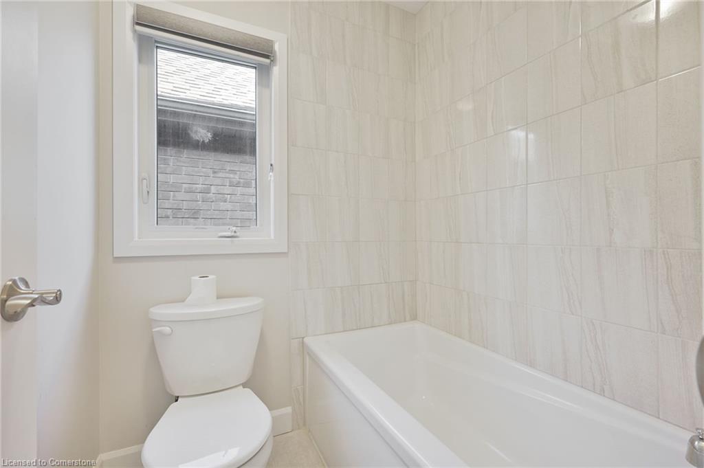 101 York Drive, Peterborough, ON - Indoor Photo Showing Bathroom