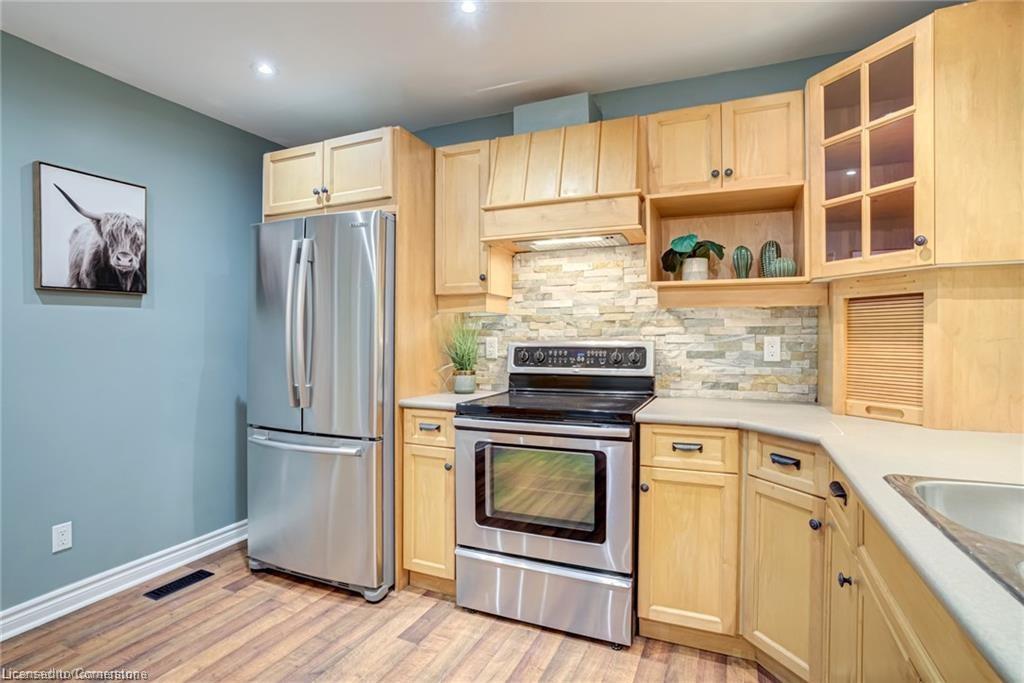 95 Case Street, Hamilton, ON - Indoor Photo Showing Kitchen
