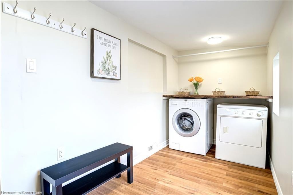 95 Case Street, Hamilton, ON - Indoor Photo Showing Laundry Room
