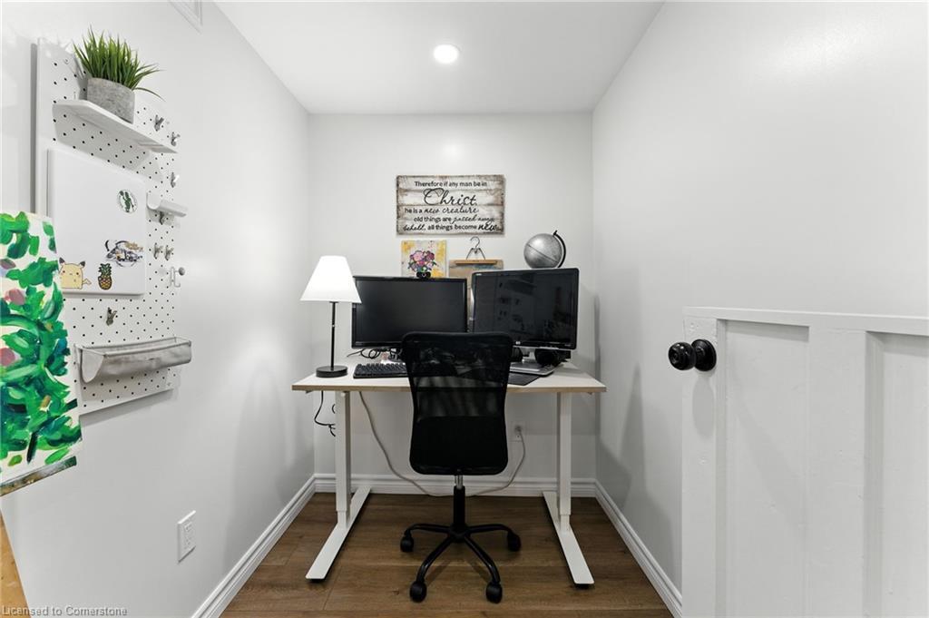 68 Westmount Mews, Cambridge, ON - Indoor Photo Showing Office