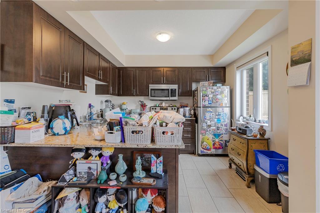 108-886 Golf Links Road, Ancaster, ON - Indoor Photo Showing Kitchen