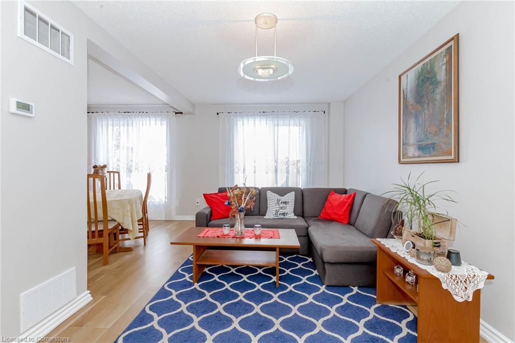 4155 Dursley Crescent, Mississauga, ON - Indoor Photo Showing Living Room