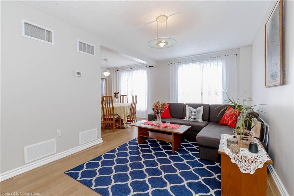 4155 Dursley Crescent, Mississauga, ON - Indoor Photo Showing Living Room