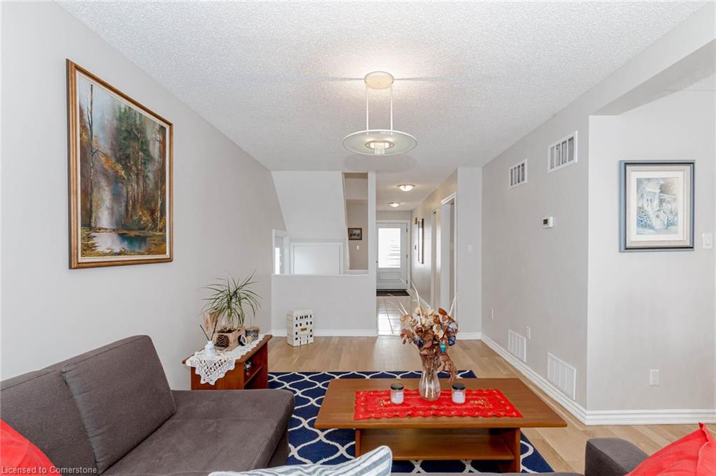 4155 Dursley Crescent, Mississauga, ON - Indoor Photo Showing Living Room