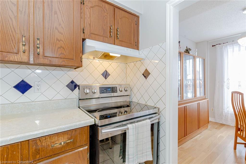 4155 Dursley Crescent, Mississauga, ON - Indoor Photo Showing Kitchen