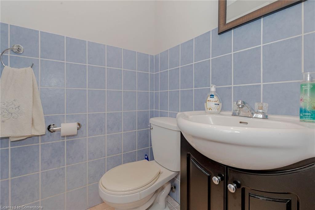 4155 Dursley Crescent, Mississauga, ON - Indoor Photo Showing Bathroom