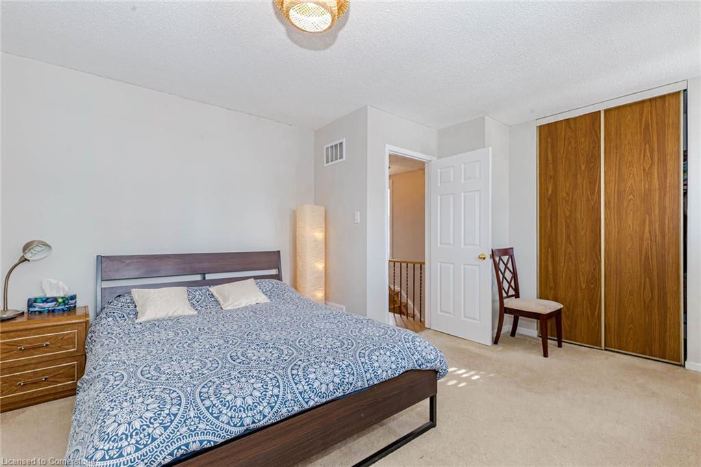 4155 Dursley Crescent, Mississauga, ON - Indoor Photo Showing Bedroom