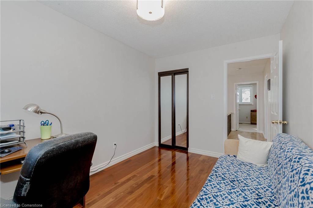 4155 Dursley Crescent, Mississauga, ON - Indoor Photo Showing Bedroom