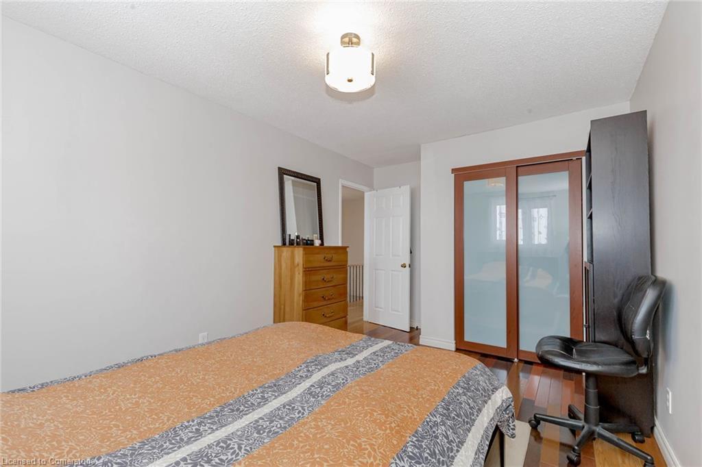 4155 Dursley Crescent, Mississauga, ON - Indoor Photo Showing Bedroom