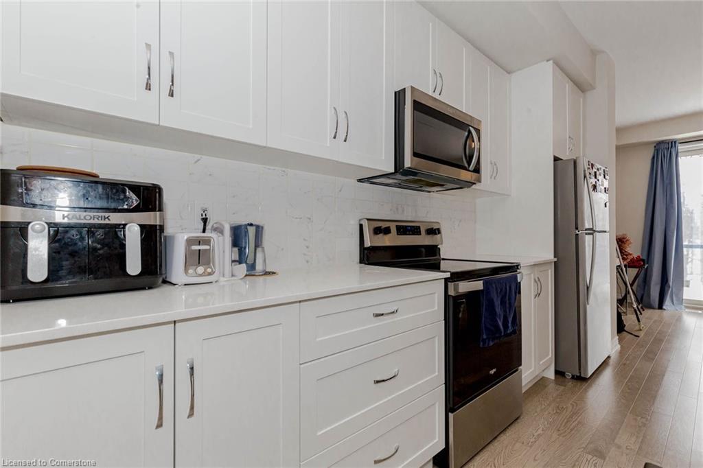 3 Folcroft Street Street, Brampton, ON - Indoor Photo Showing Kitchen