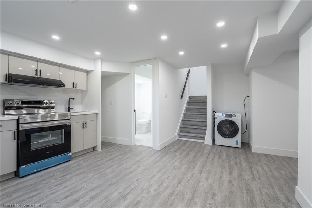 2-29 Northgate Drive, Hamilton, ON - Indoor Photo Showing Kitchen