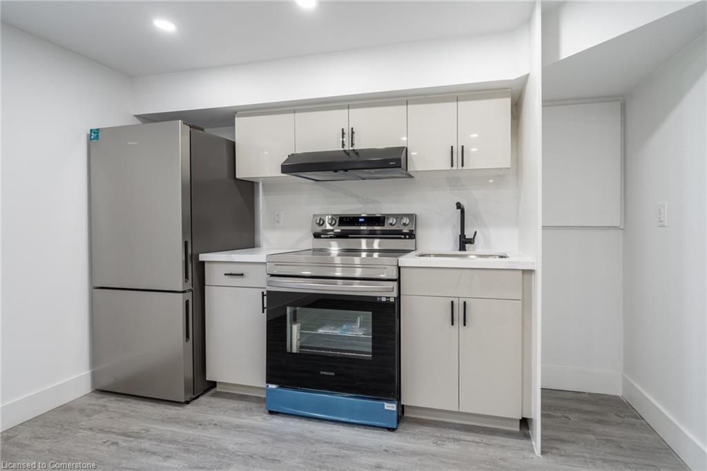 2-29 Northgate Drive, Hamilton, ON - Indoor Photo Showing Kitchen