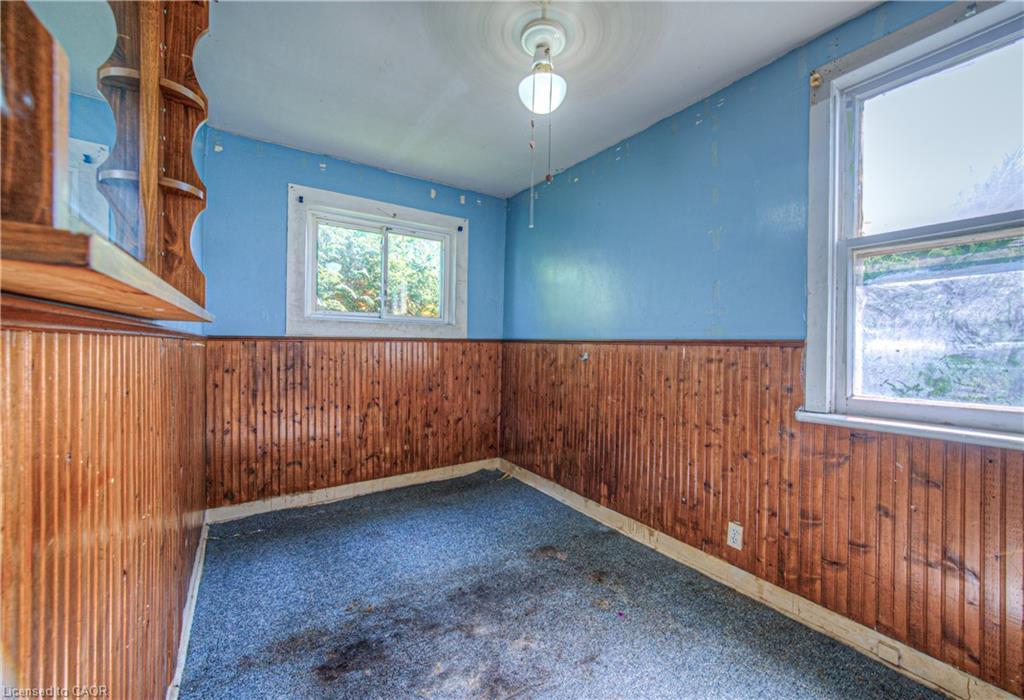 20 Beatty Avenue, Hamilton, ON - Indoor Photo Showing Other Room