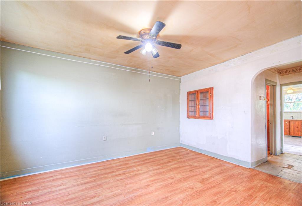 20 Beatty Avenue, Hamilton, ON - Indoor Photo Showing Other Room
