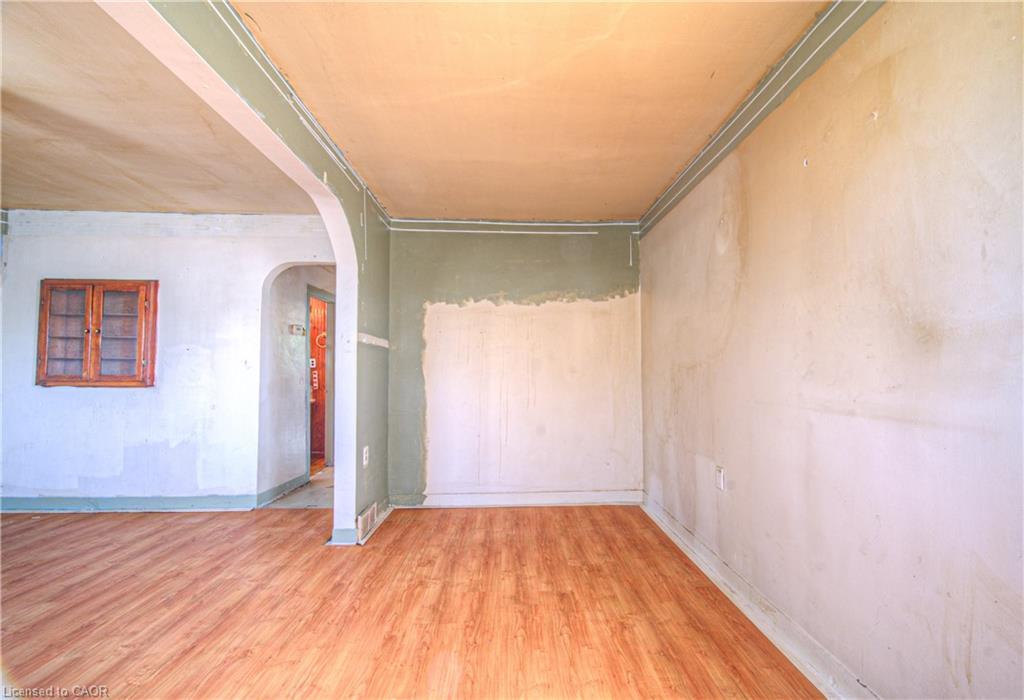 20 Beatty Avenue, Hamilton, ON - Indoor Photo Showing Other Room