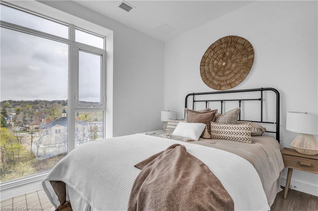 1414-15 Glebe Street, Cambridge, ON - Indoor Photo Showing Bedroom