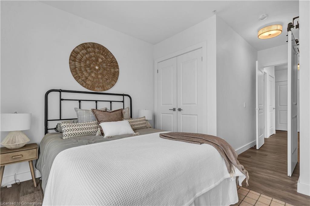 1414-15 Glebe Street, Cambridge, ON - Indoor Photo Showing Bedroom