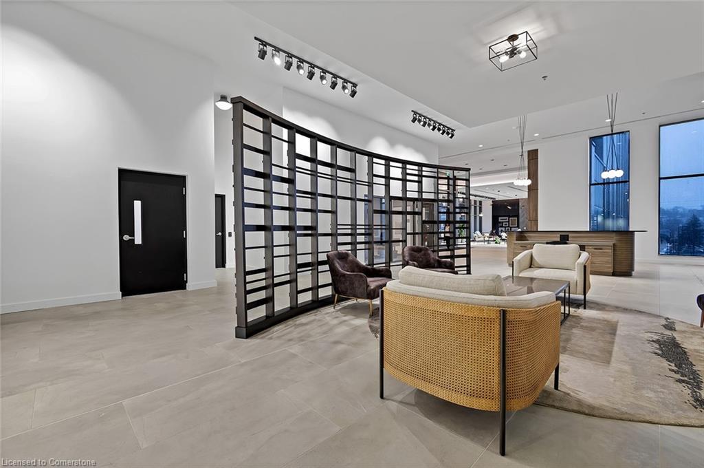 1414-15 Glebe Street, Cambridge, ON - Indoor Photo Showing Other Room