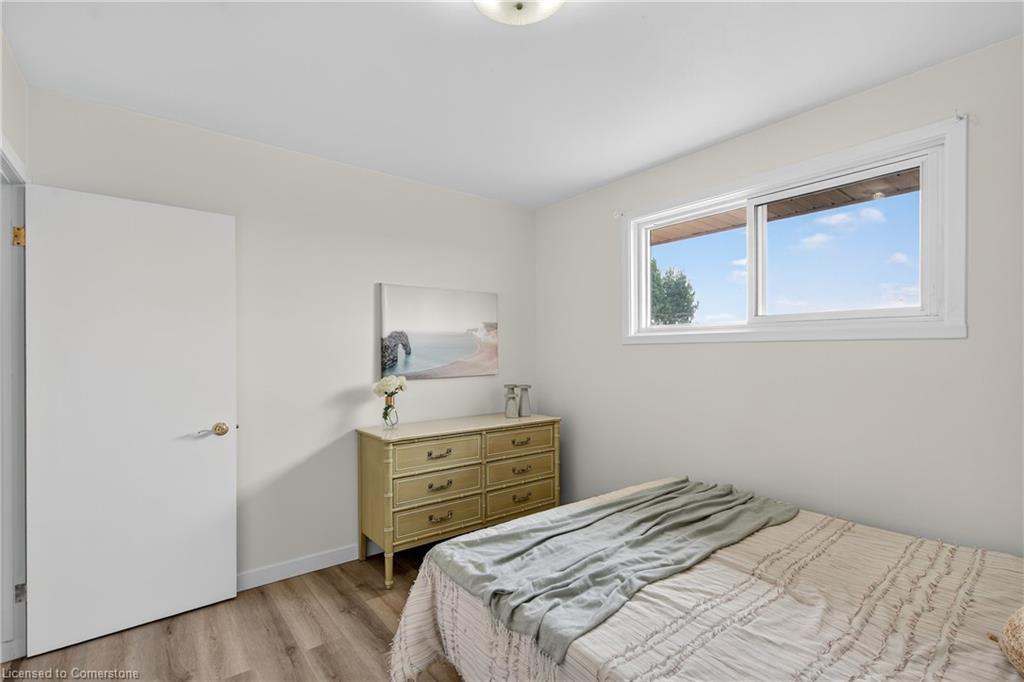 2041 Third Street Louth, St. Catharines, ON - Indoor Photo Showing Bedroom