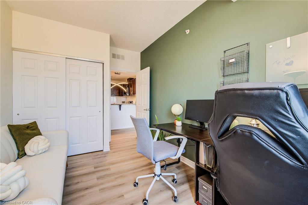 401-2 Colonial Drive, Guelph, ON - Indoor