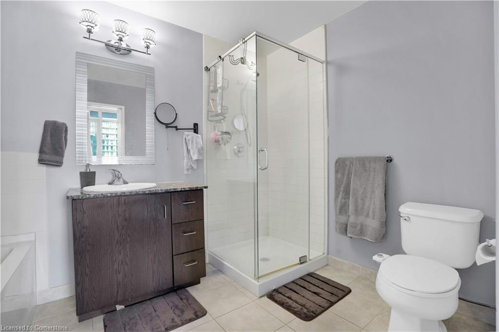 802-191 King Street S, Waterloo, ON - Indoor Photo Showing Bathroom