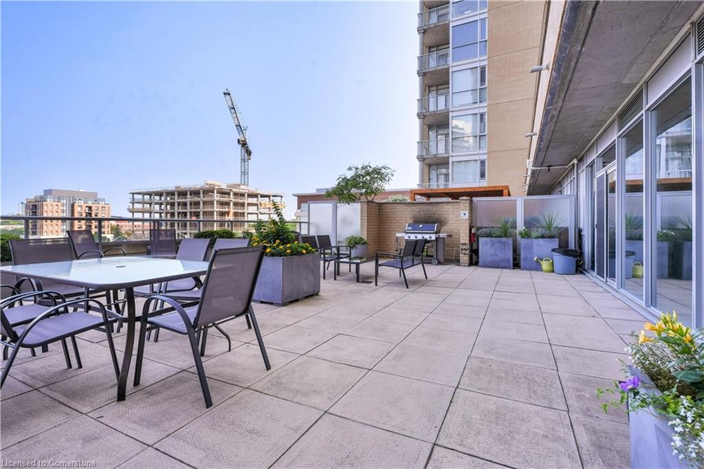 802-191 King Street S, Waterloo, ON - Outdoor