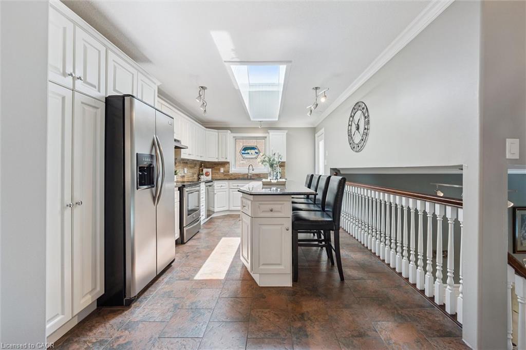 114 Delavan Drive, Cambridge, ON - Indoor Photo Showing Kitchen