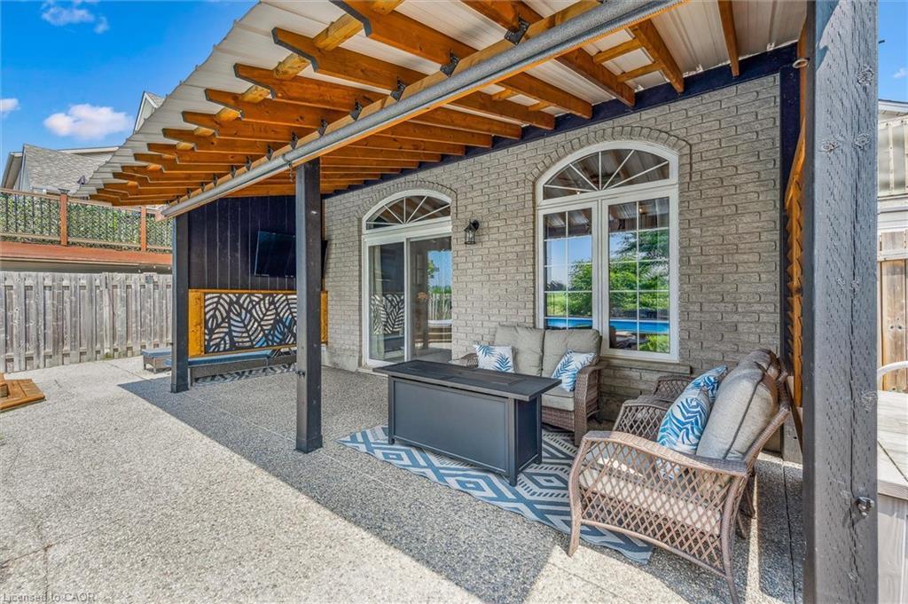 114 Delavan Drive, Cambridge, ON - Outdoor With Deck Patio Veranda