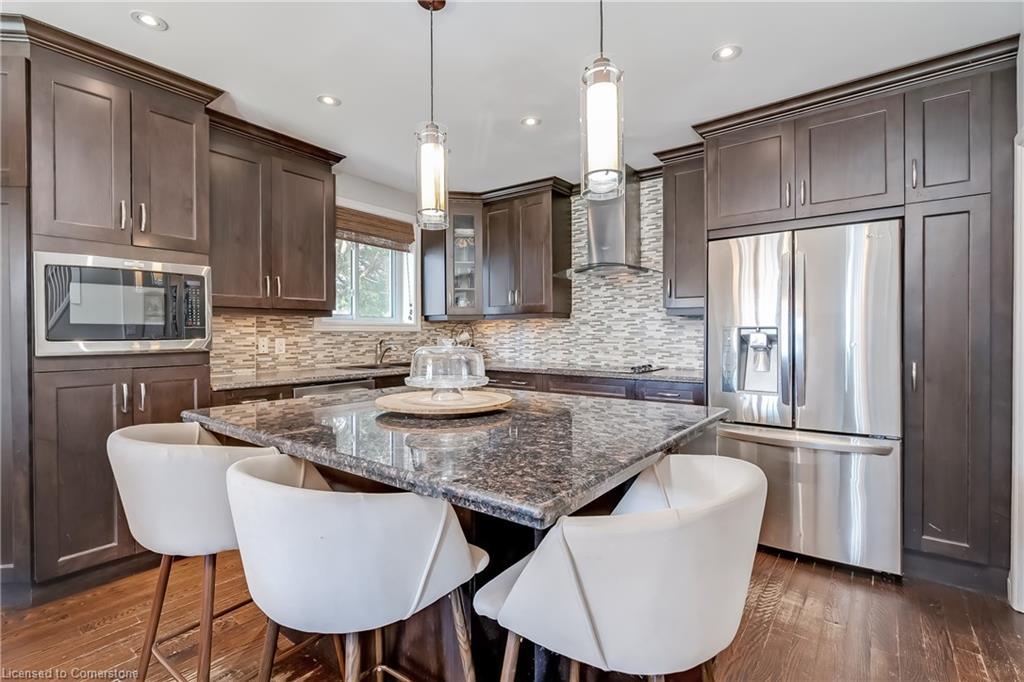 1153 Bellview Street, Burlington, ON - Indoor