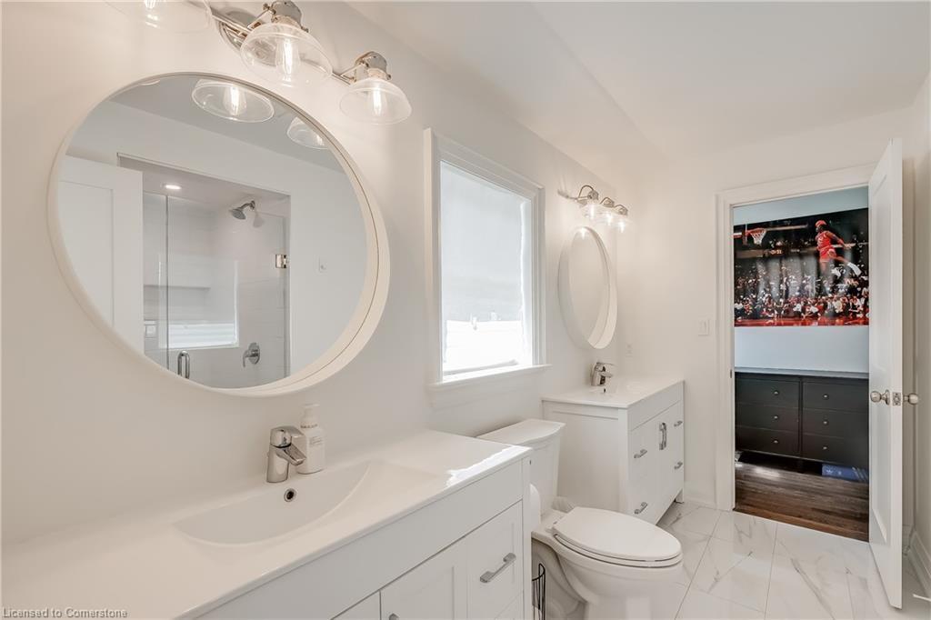 1153 Bellview Street, Burlington, ON - Indoor Photo Showing Bathroom
