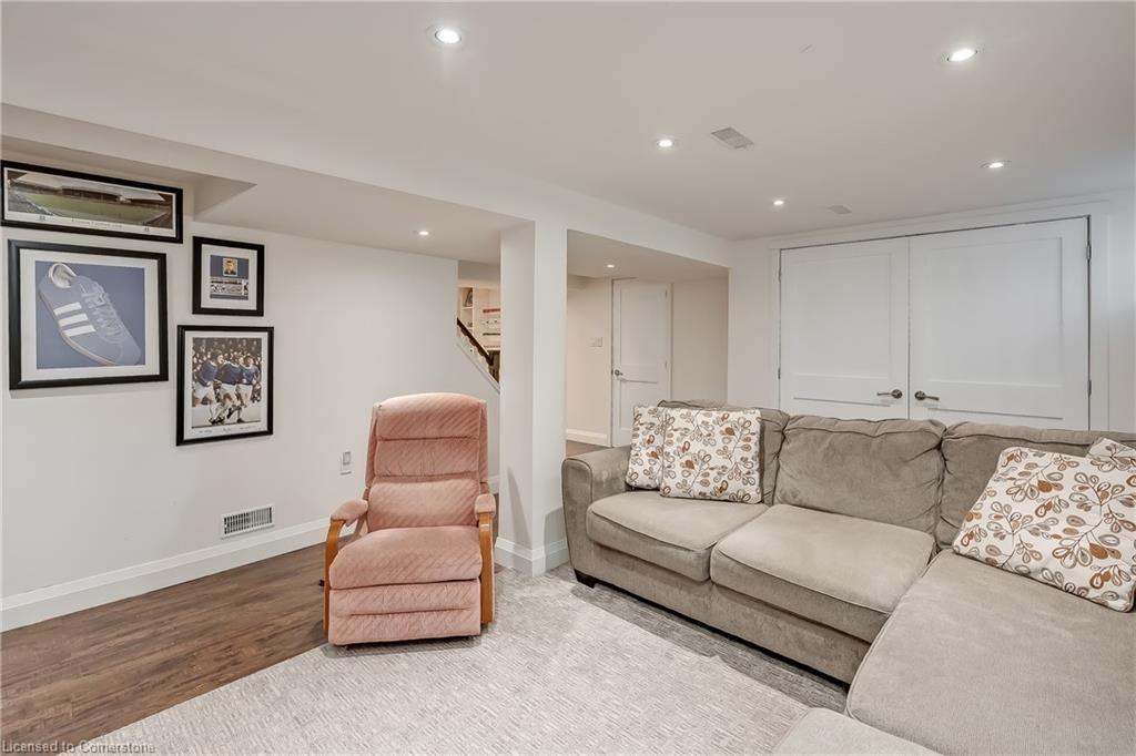 1153 Bellview Street, Burlington, ON - Indoor Photo Showing Living Room