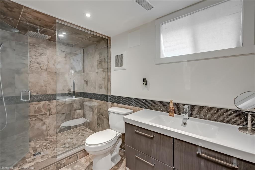 1153 Bellview Street, Burlington, ON - Indoor Photo Showing Bathroom