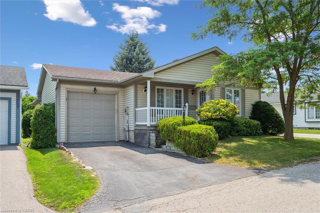 185 Wesley Crescent, Waterloo, ON - Outdoor With Facade