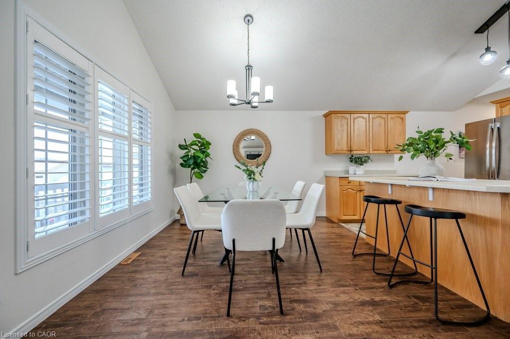 185 Wesley Crescent, Waterloo, ON - Indoor Photo Showing Dining Room