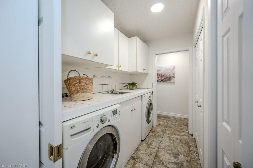 185 Wesley Crescent, Waterloo, ON - Indoor Photo Showing Laundry Room